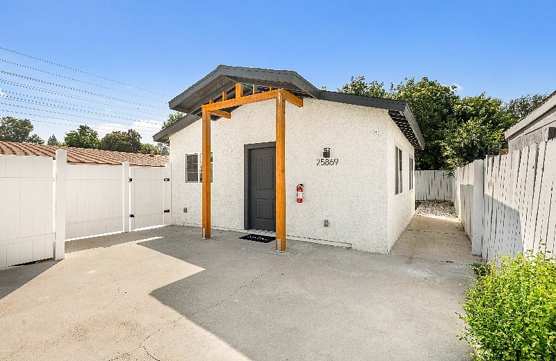 Furnished Finder property 589202_1 photo 18