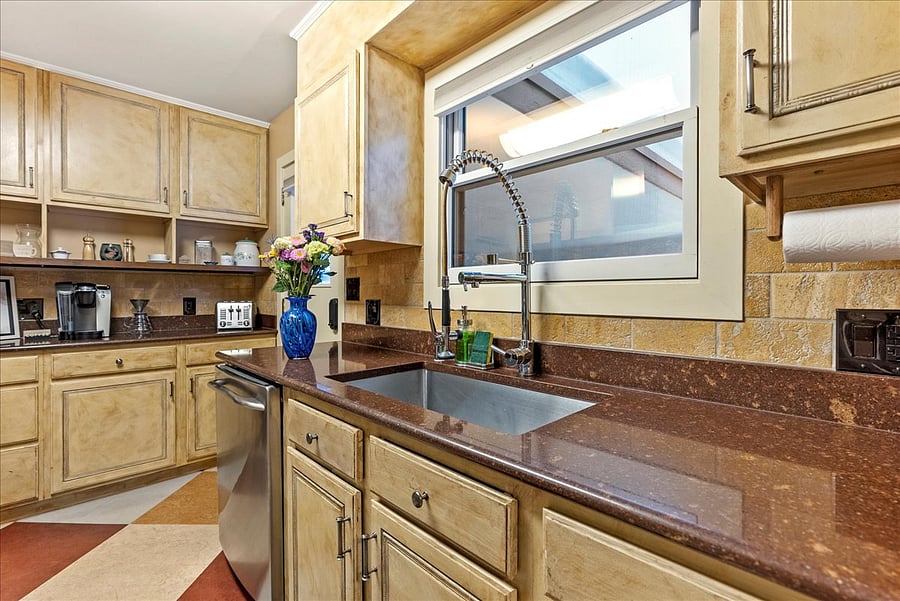 Furnished Finder property 589290_1 photo 4