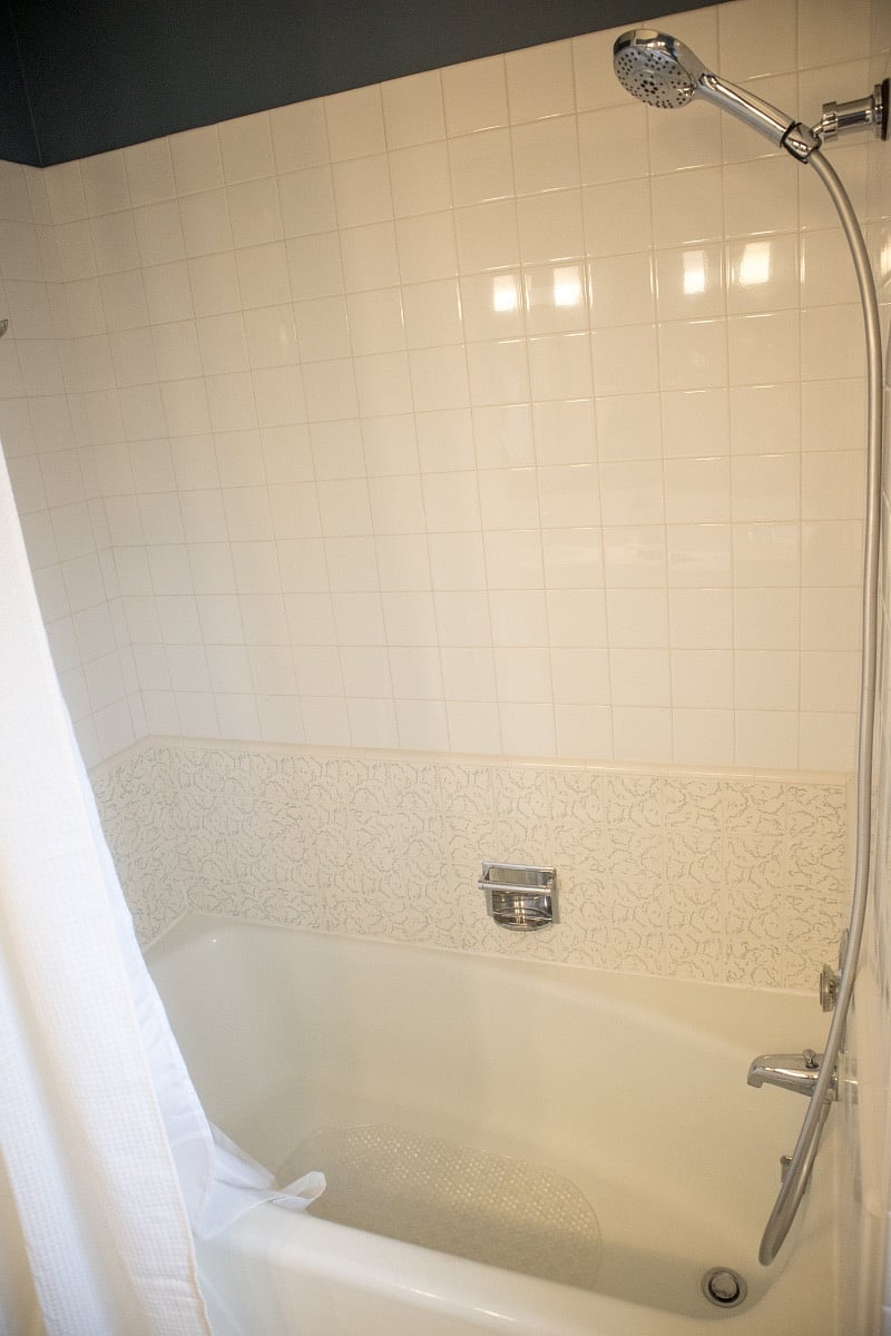 Full sized tub