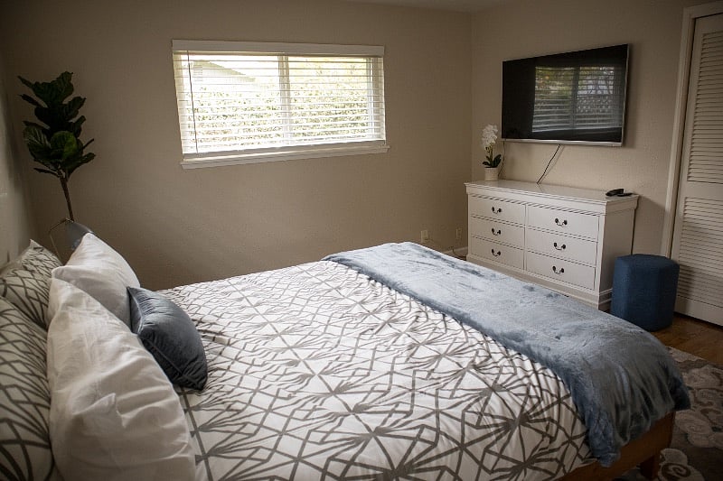master bedroom, king sized bed