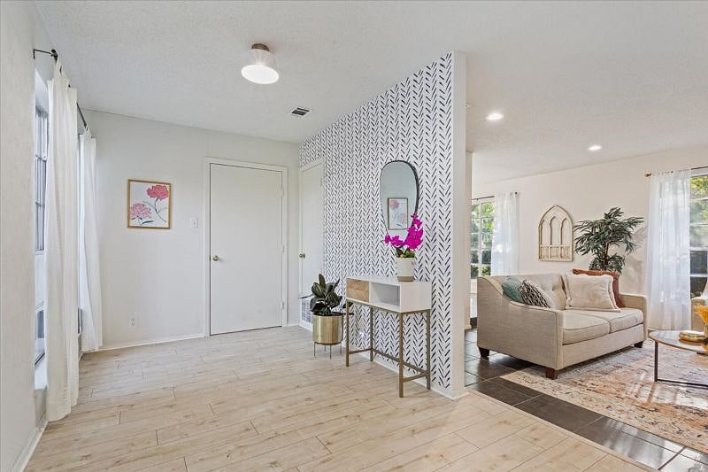 Furnished Finder property 589326_1 photo 4