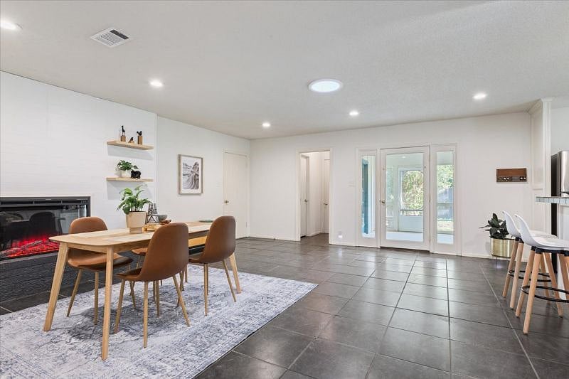 Furnished Finder property 589326_1 photo 12