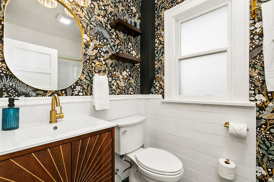North Apartment Bathroom