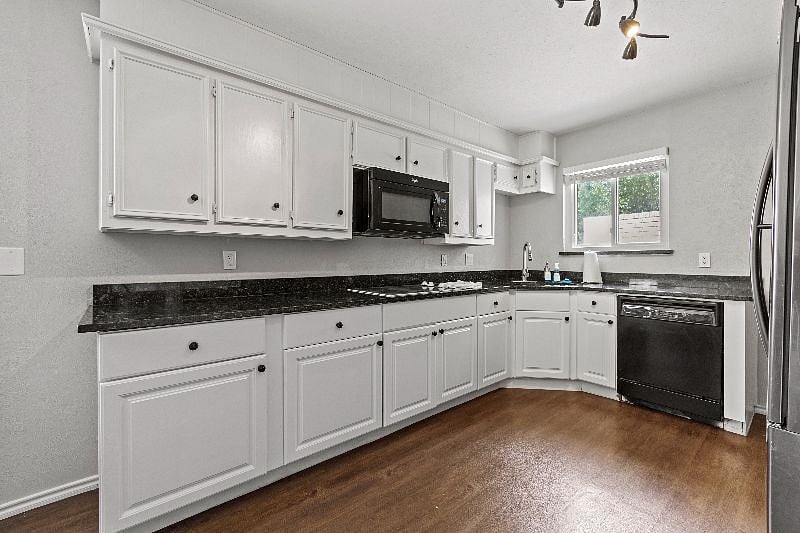 Furnished Finder property 589374_1 photo 8