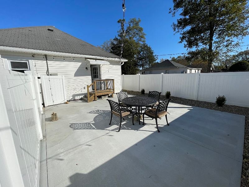 Furnished Finder property 589575_1 photo 40