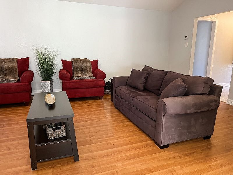 Furnished Finder property 589666_1 photo 13
