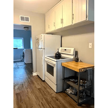 Kitchen to rear Laundry Room