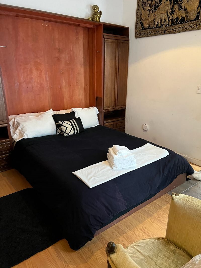 Basic private studio with weekly rate booking required. this studio 7 is $1200