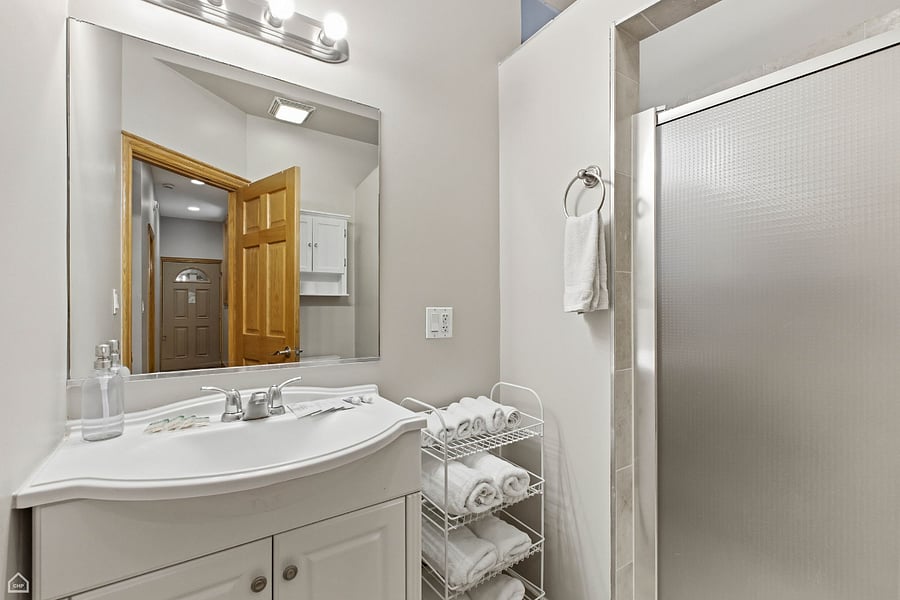 Furnished Finder property 589832_2 photo 11