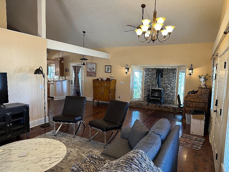 Furnished Finder property 589936_1 photo 5