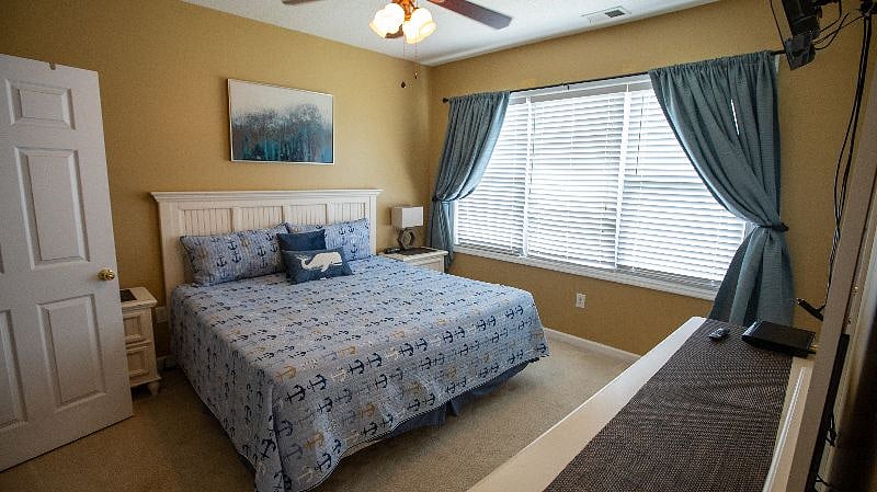 Master Bedroom-Split King