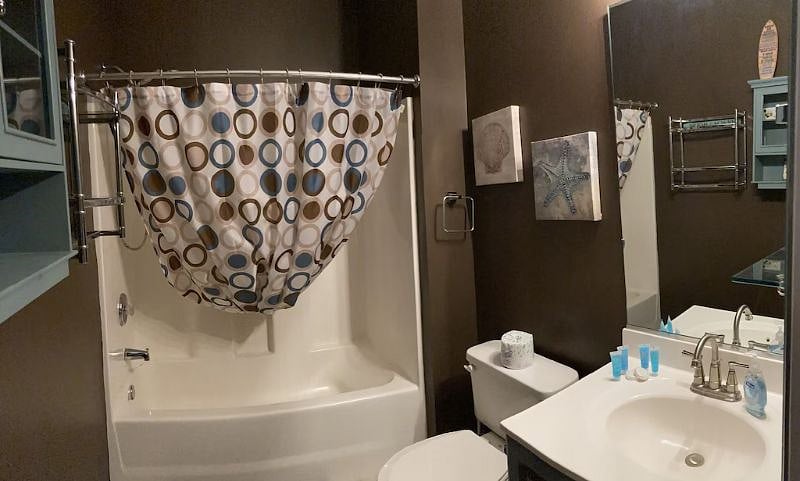 Master Bathroom.