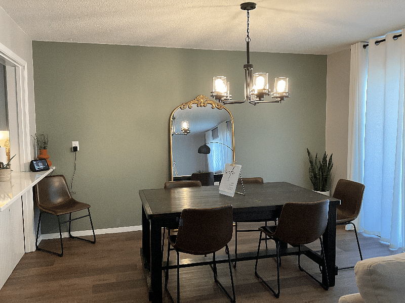 Furnished Finder property 590005_1 photo 3