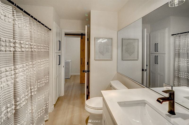Furnished Finder property 590010_1 photo 8