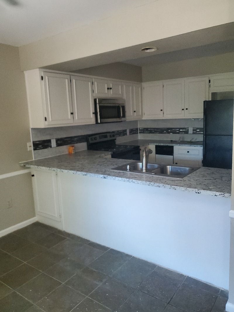 Furnished Finder property 590112_1 photo 4