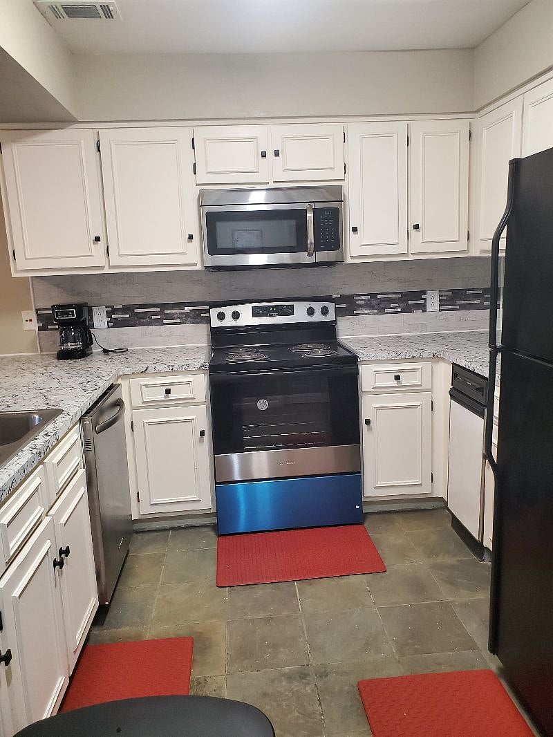 Furnished Finder property 590112_1 photo 8