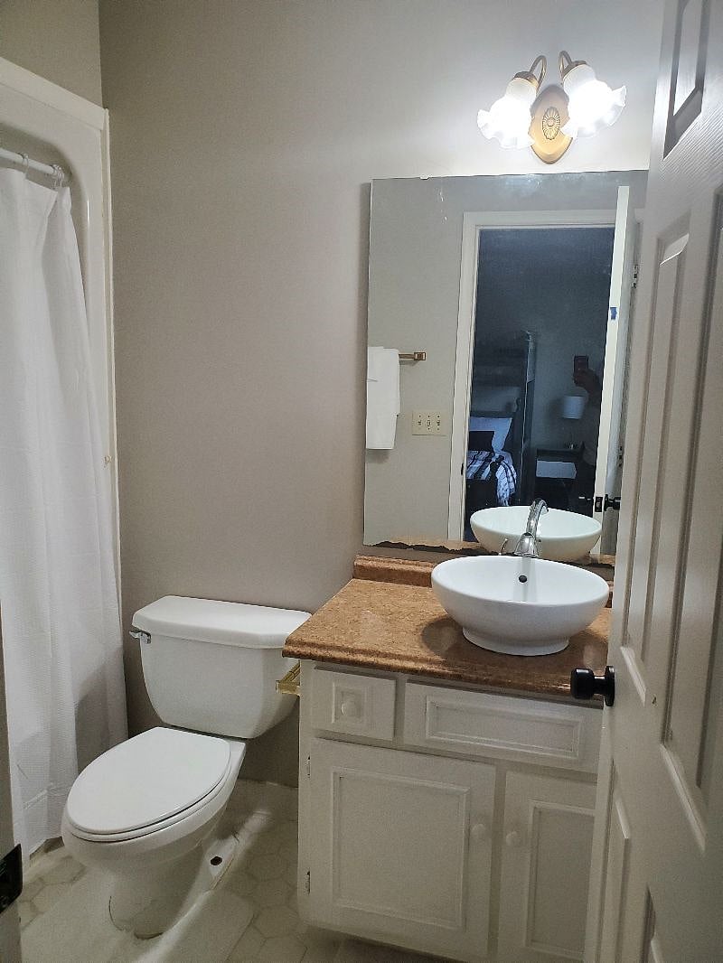 Furnished Finder property 590112_1 photo 15