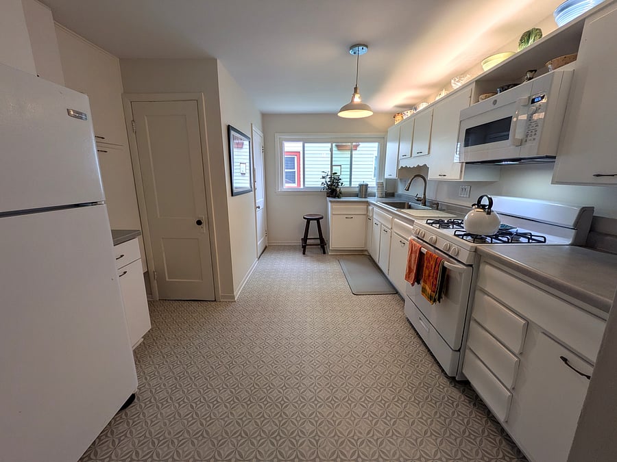 Furnished Finder property 590161_1 photo 11