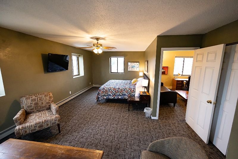 Furnished Finder property 590200_1 photo 6