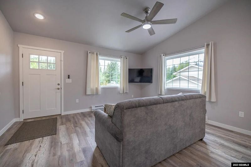 Furnished Finder property 590254_1 photo 3