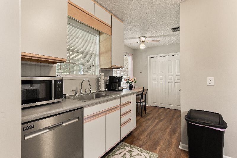 Furnished Finder property 590269_1 photo 14