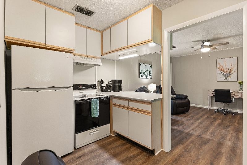 Furnished Finder property 590269_1 photo 15