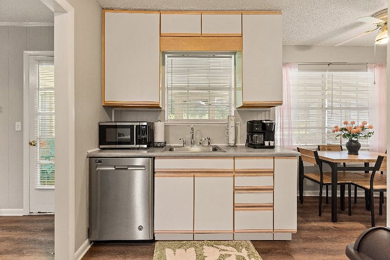 Furnished Finder property 590269_1 photo 13