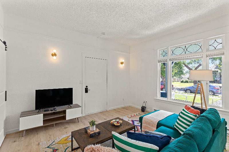 Furnished Finder property 590291_1 photo 5