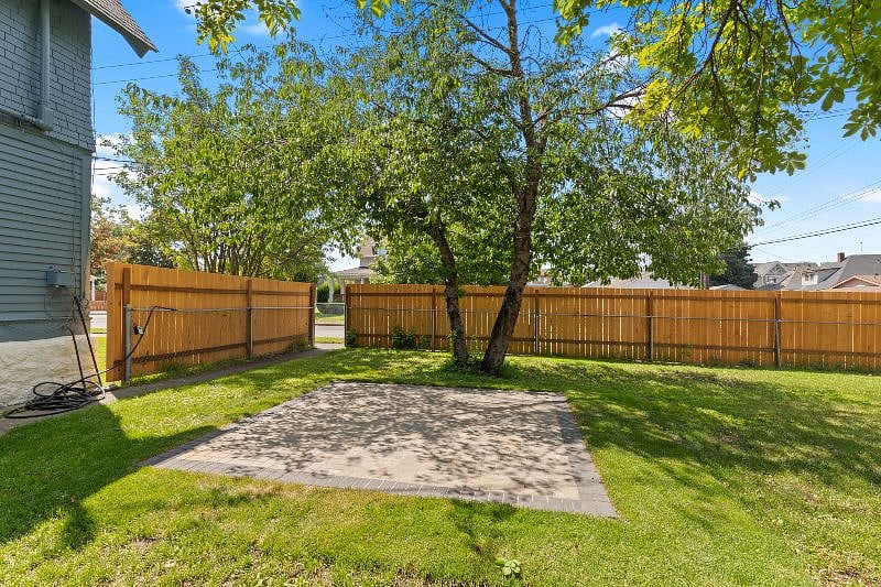Furnished Finder property 590291_1 photo 17
