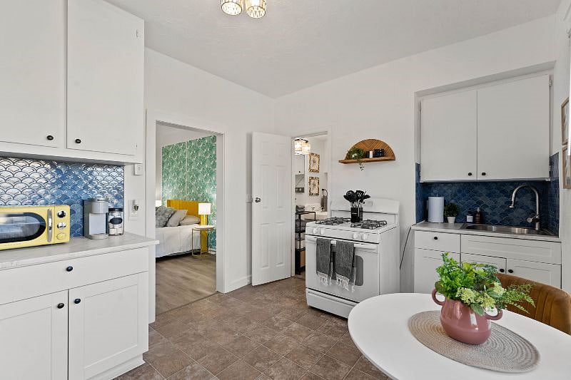 Furnished Finder property 590291_3 photo 9
