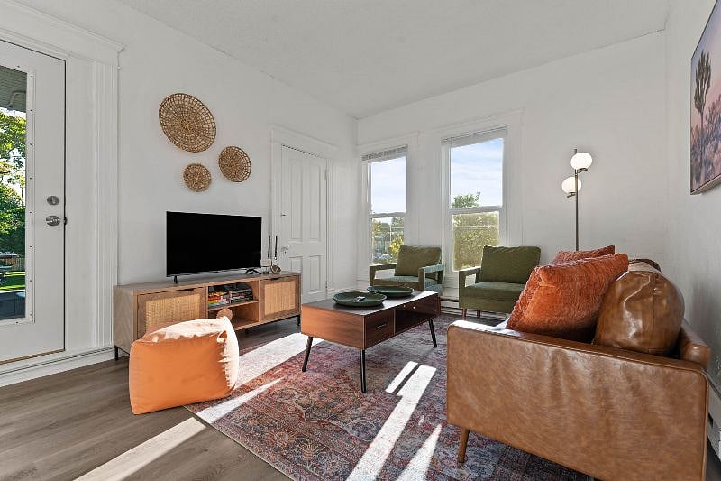 Furnished Finder property 590291_4 photo 3