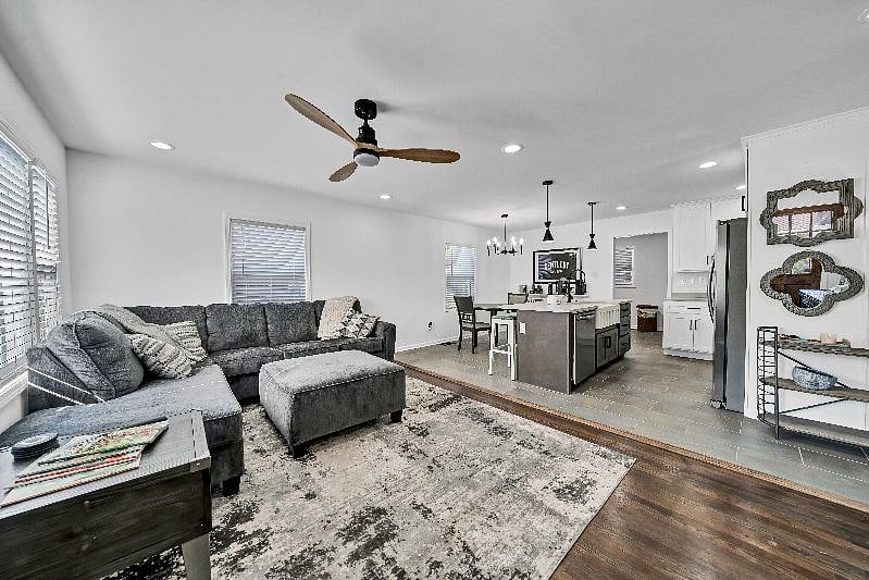 Furnished Finder property 590299_1 photo 3