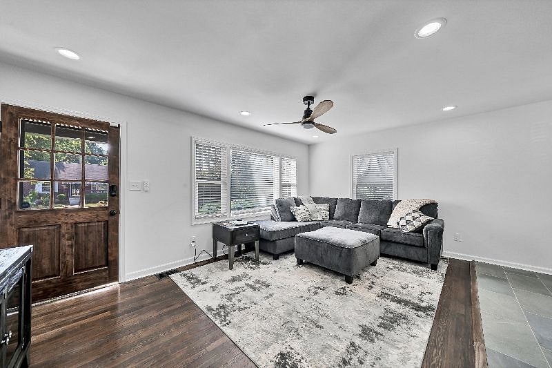 Furnished Finder property 590299_1 photo 4