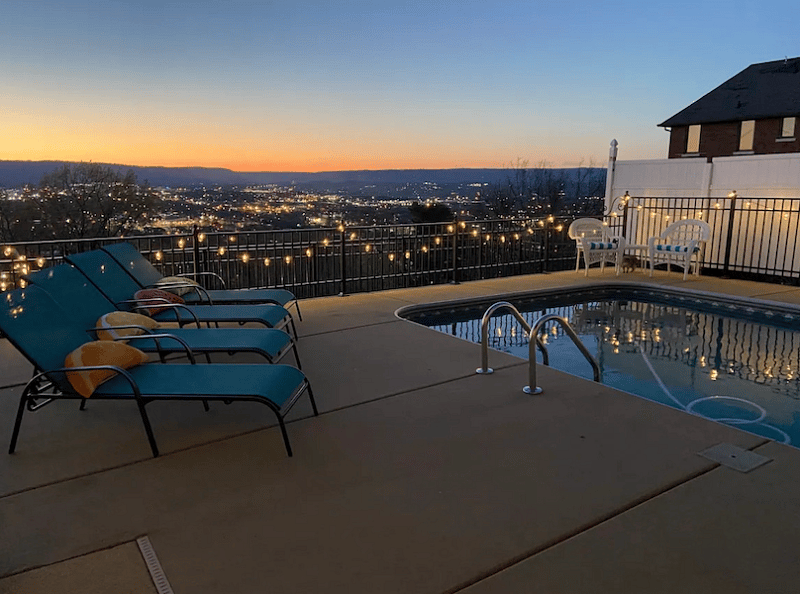 Pool (open March/April - Oct)