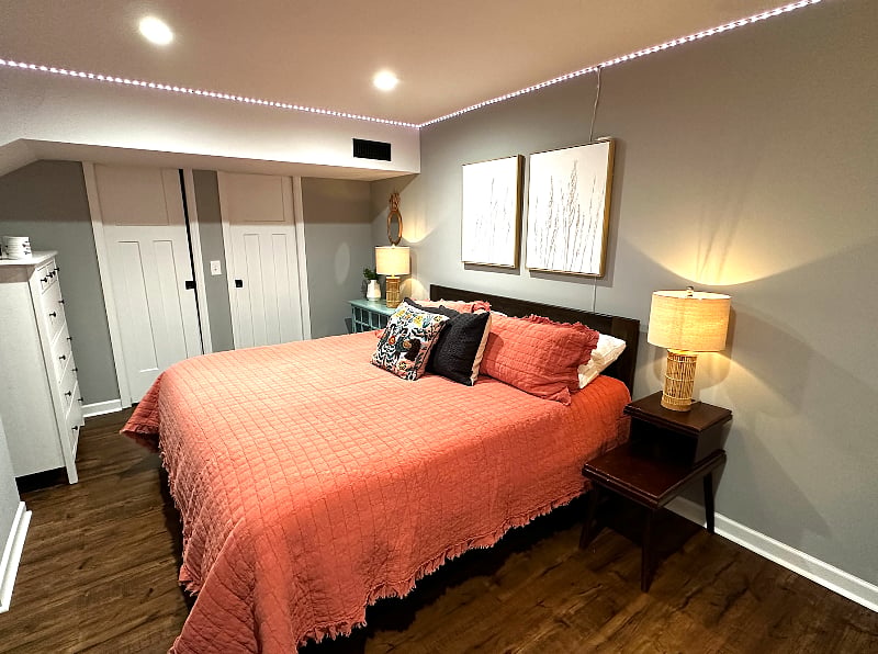 1st Bedroom - King size bed.