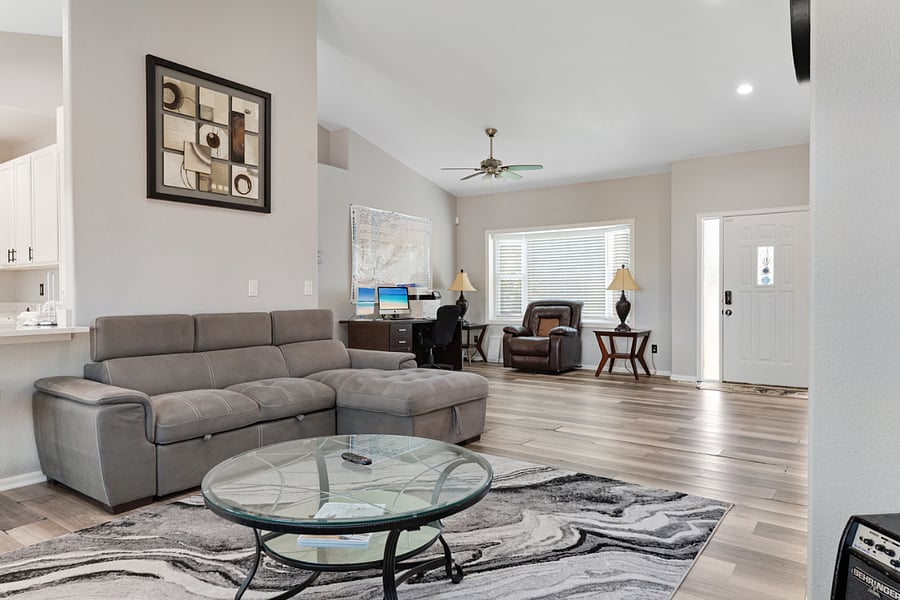 Furnished Finder property 590305_1 photo 18