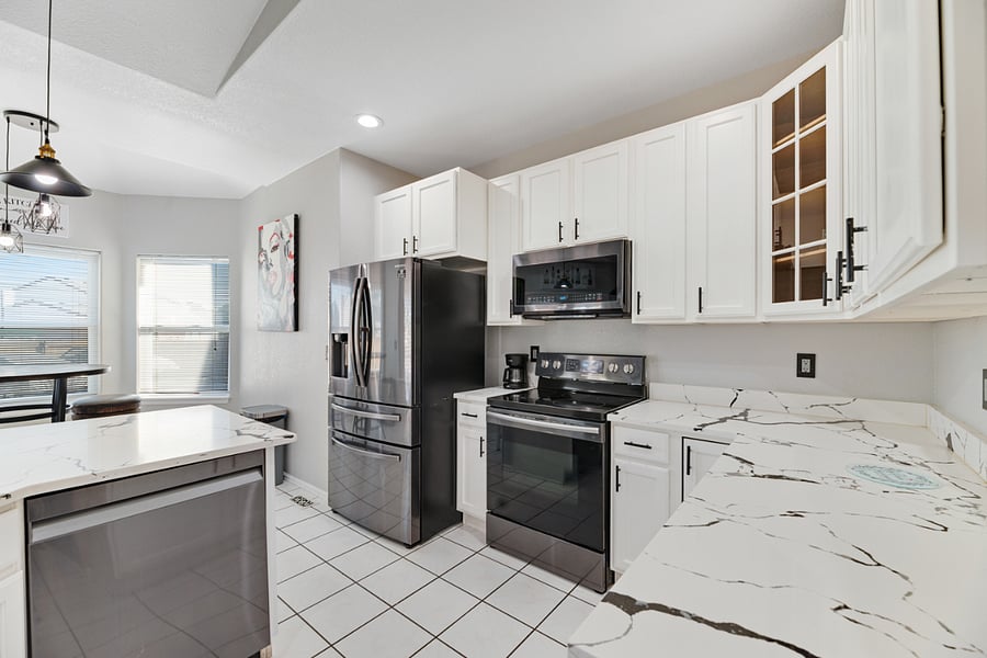 Furnished Finder property 590305_1 photo 3