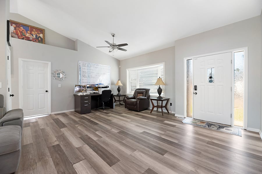Furnished Finder property 590305_1 photo 16
