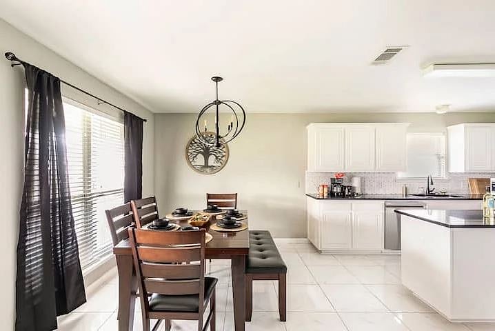 Furnished Finder property 590312_1 photo 9