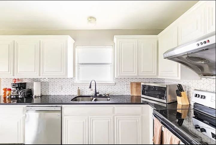 Furnished Finder property 590312_1 photo 12