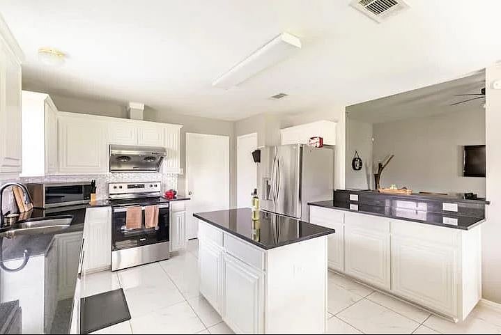Furnished Finder property 590312_1 photo 11