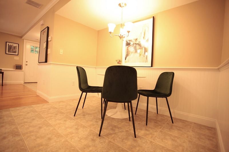 Breakfast nook