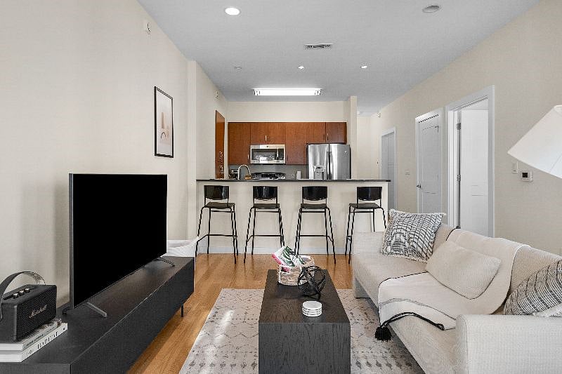 Furnished Finder property 590488_1 photo 2
