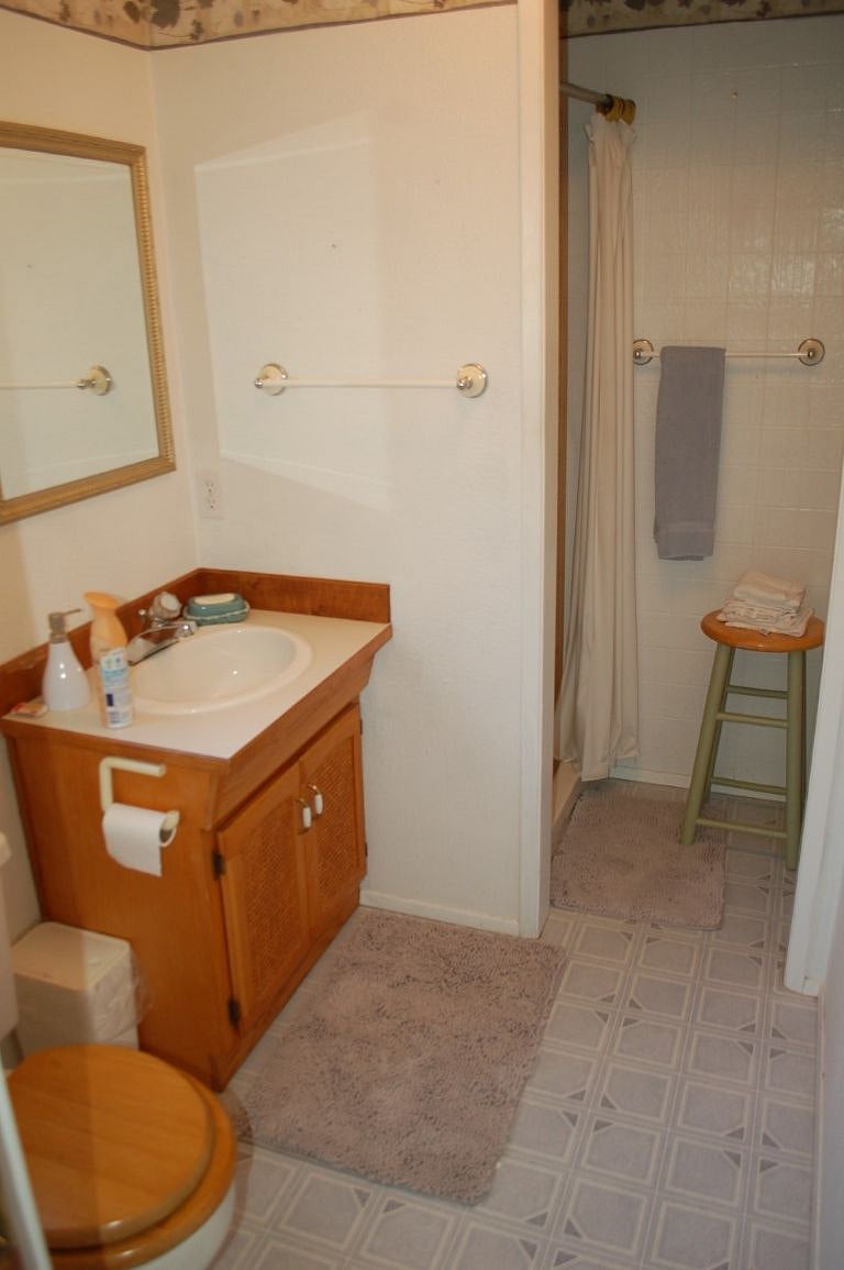 Main Floor Bathroom