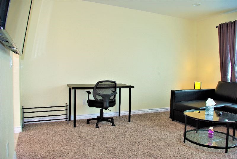 Furnished Finder property 590631_1 photo 10