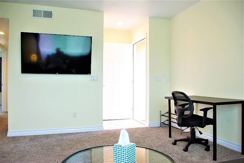 Furnished Finder property 590631_1 photo 9