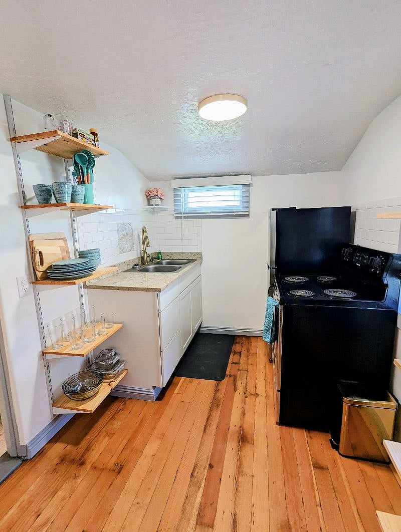 Furnished Finder property 590675_1 photo 5