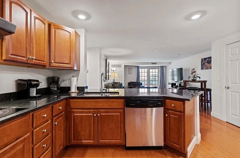 Furnished Finder property 590762_1 photo 3