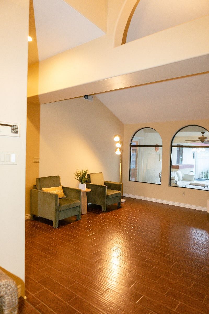 Furnished Finder property 590796_1 photo 4