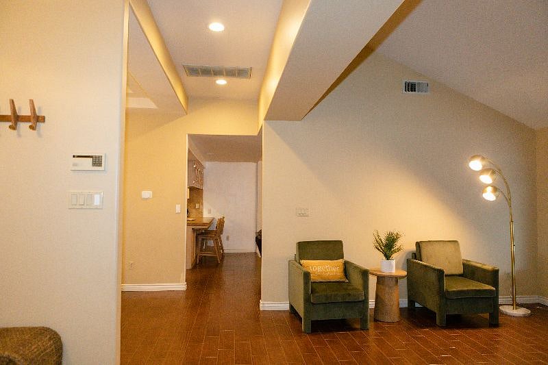 Furnished Finder property 590796_1 photo 5